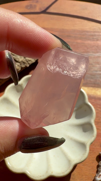 HIGH QUALITY BRAZILIAN ROSE QUARTZ FREEFORM