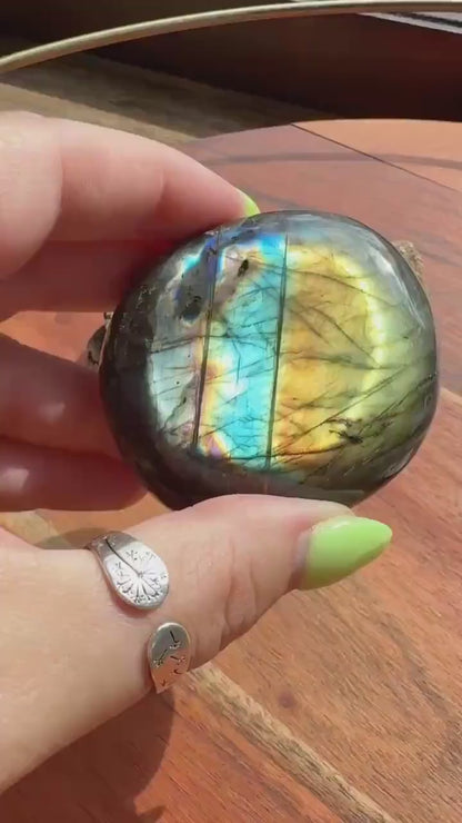 Flashy Labradorite Palm Stone