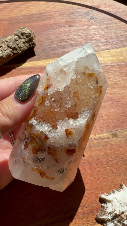 BRAZILIAN AGATE + QUARTZ TOWER