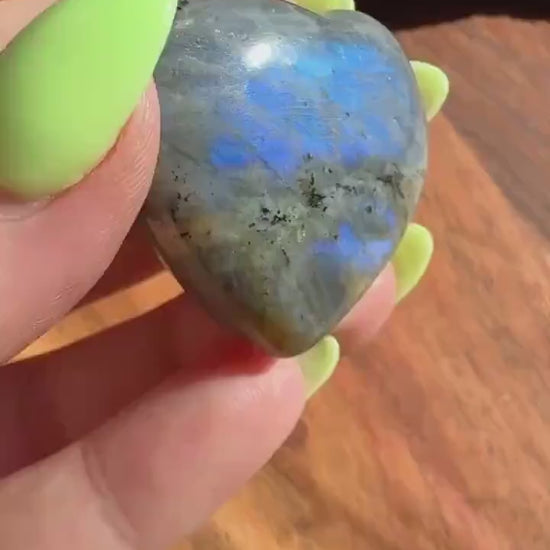Blue Flash Labradorite Heart (Small)