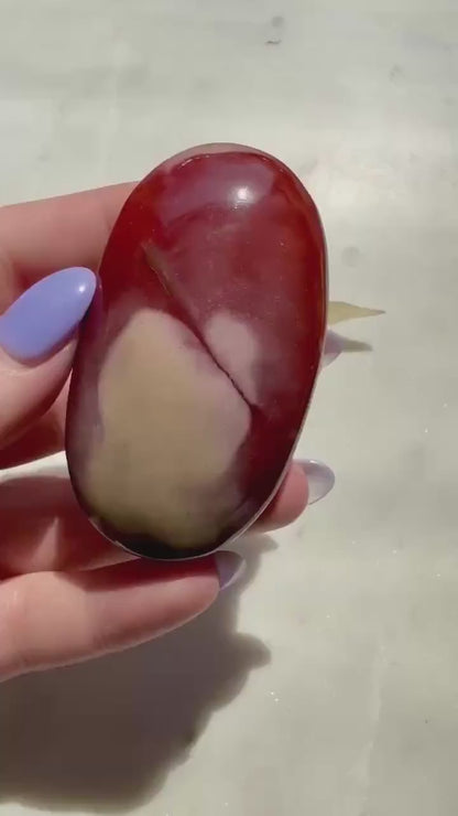 Mookaite Palm Stone |