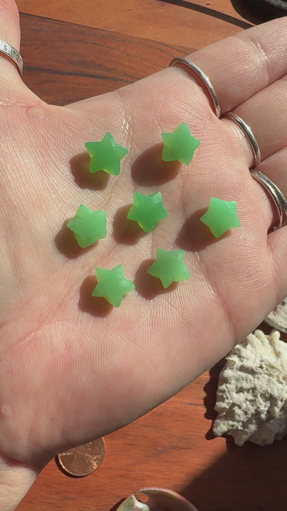 MINI CHRYSOPRASE FACETED STAR CARVING [QTY. 1]