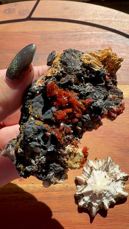 VANADINITE + MAGANESE
