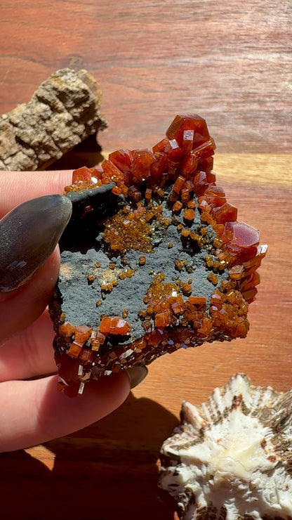 VANADINITE + MAGANESE