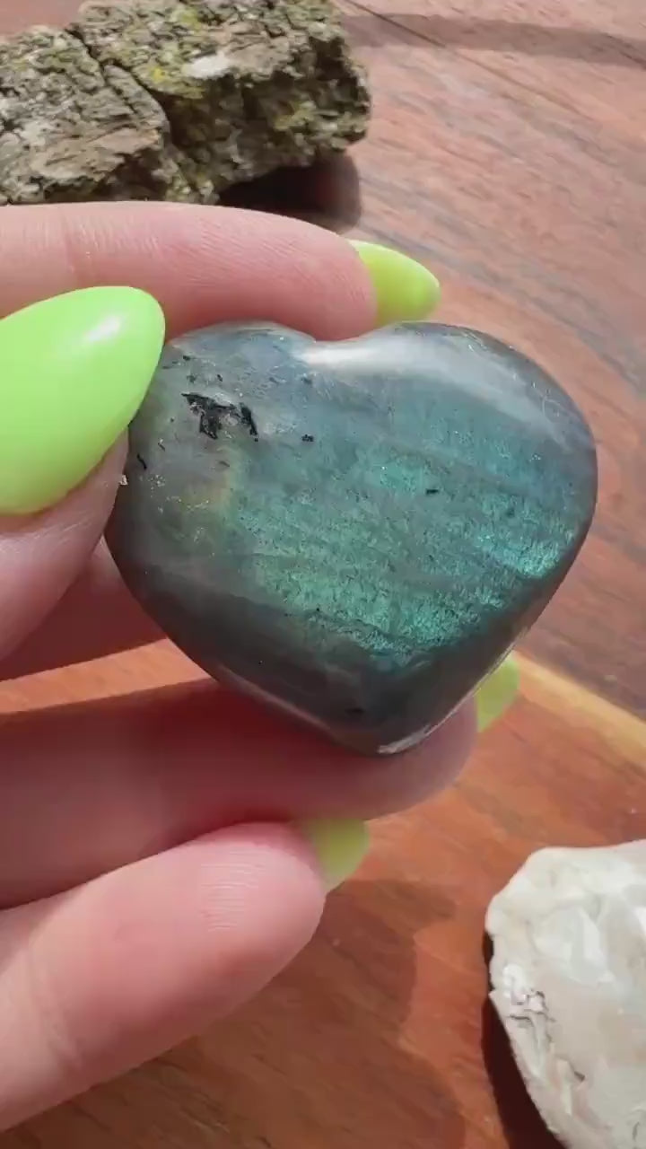 Blue Flash Labradorite Heart (Small)