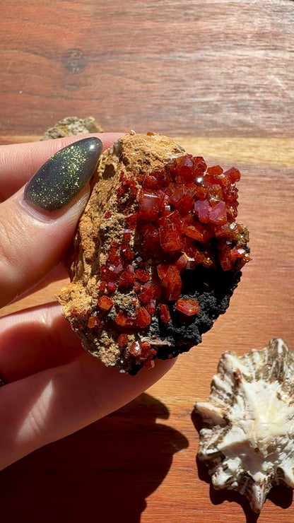 VANADINITE + MAGANESE