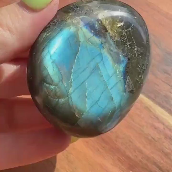 Flashy Labradorite Palm Stone