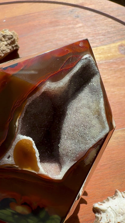 BRAZILIAN AGATE TOWER