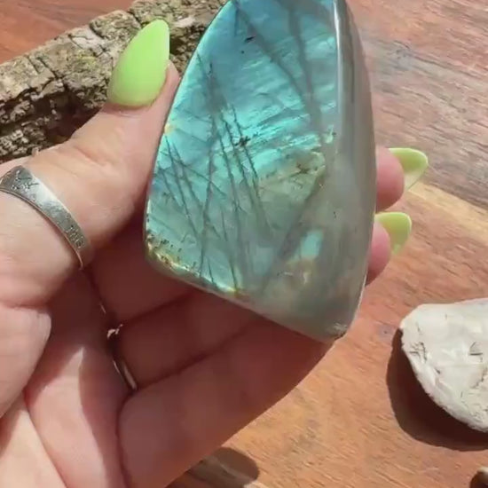 Blue-Green Flash Labradorite Freeform