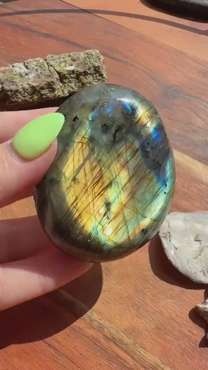 Flashy Labradorite Palm Stone
