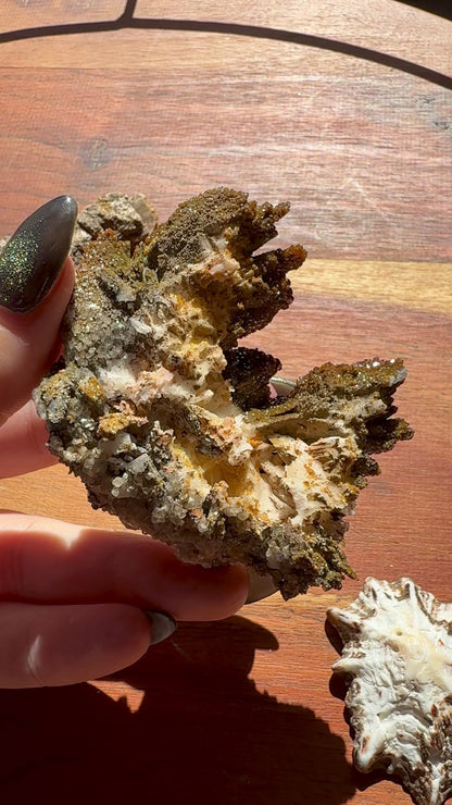 BARITE, MAGANESE + VANADINITE