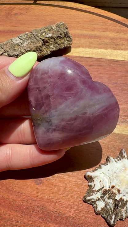 PURPLE ROSE QUARTZ HEART