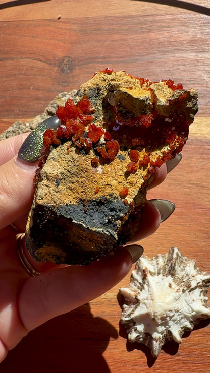 VANADINITE + MAGANESE